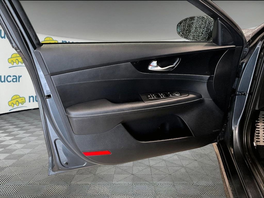 Used 2023 Kia Forte GT-Line w/ GT-Line Premium Package image 10