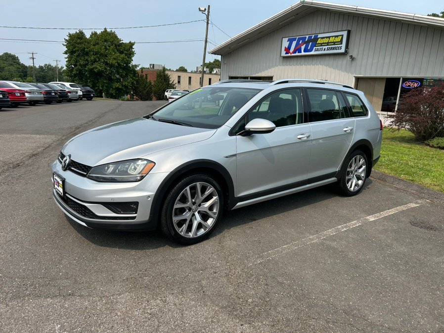 Used 2017 Volkswagen Golf Alltrack SEL AWD/4WD image 2
