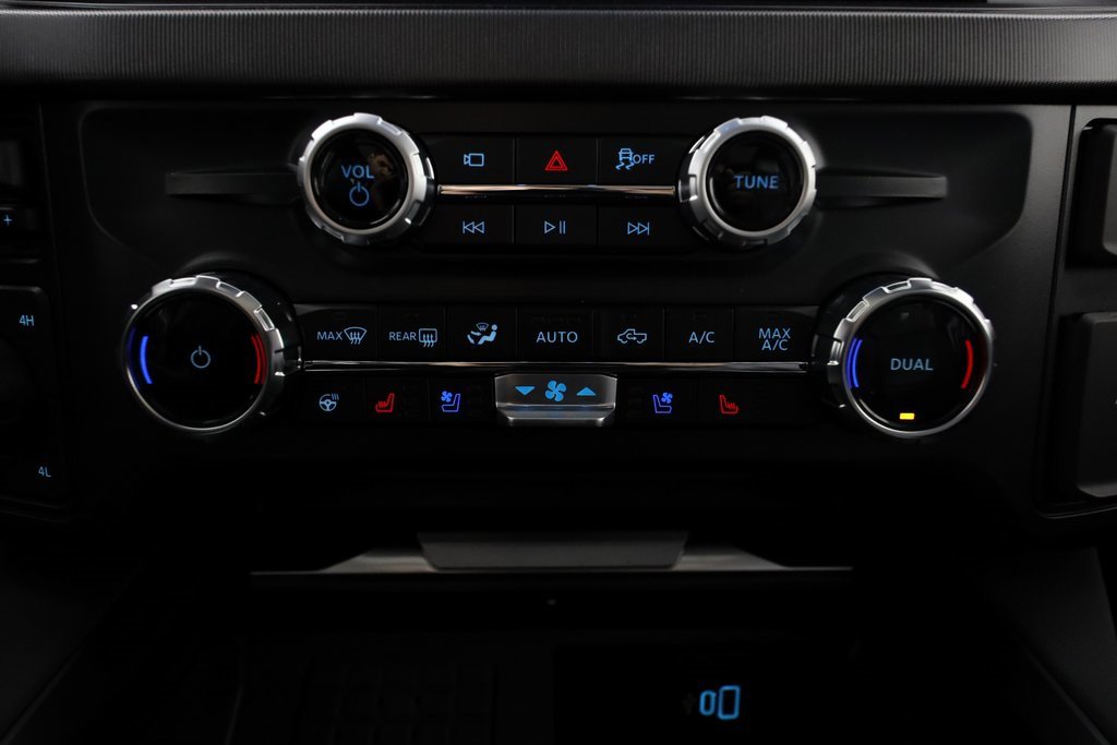 Used 2025 Ford F450 Platinum w/ FX4 Off-Road Package image 35