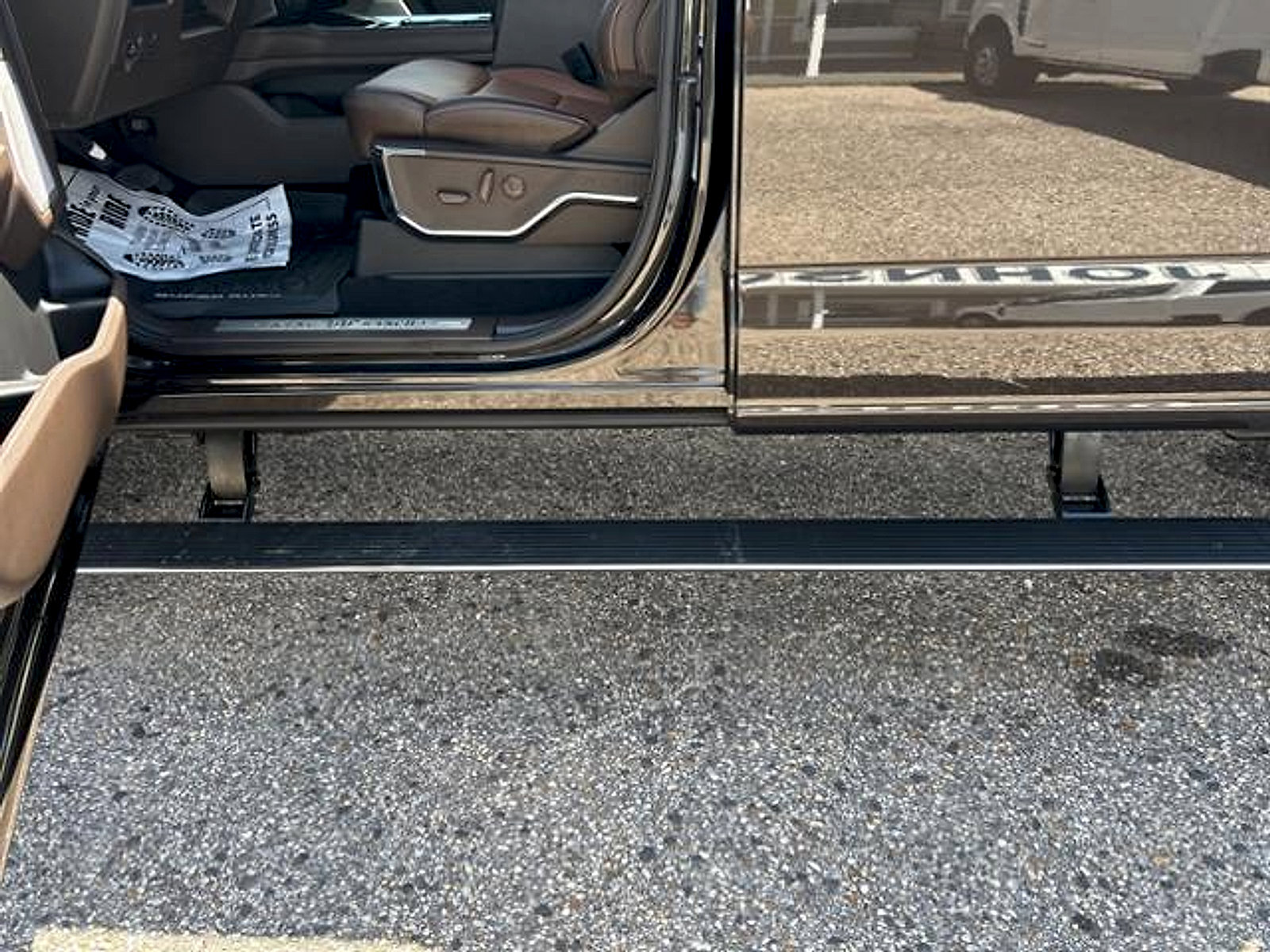 New 2025 Ford F350 King Ranch w/ Chrome Package image 9