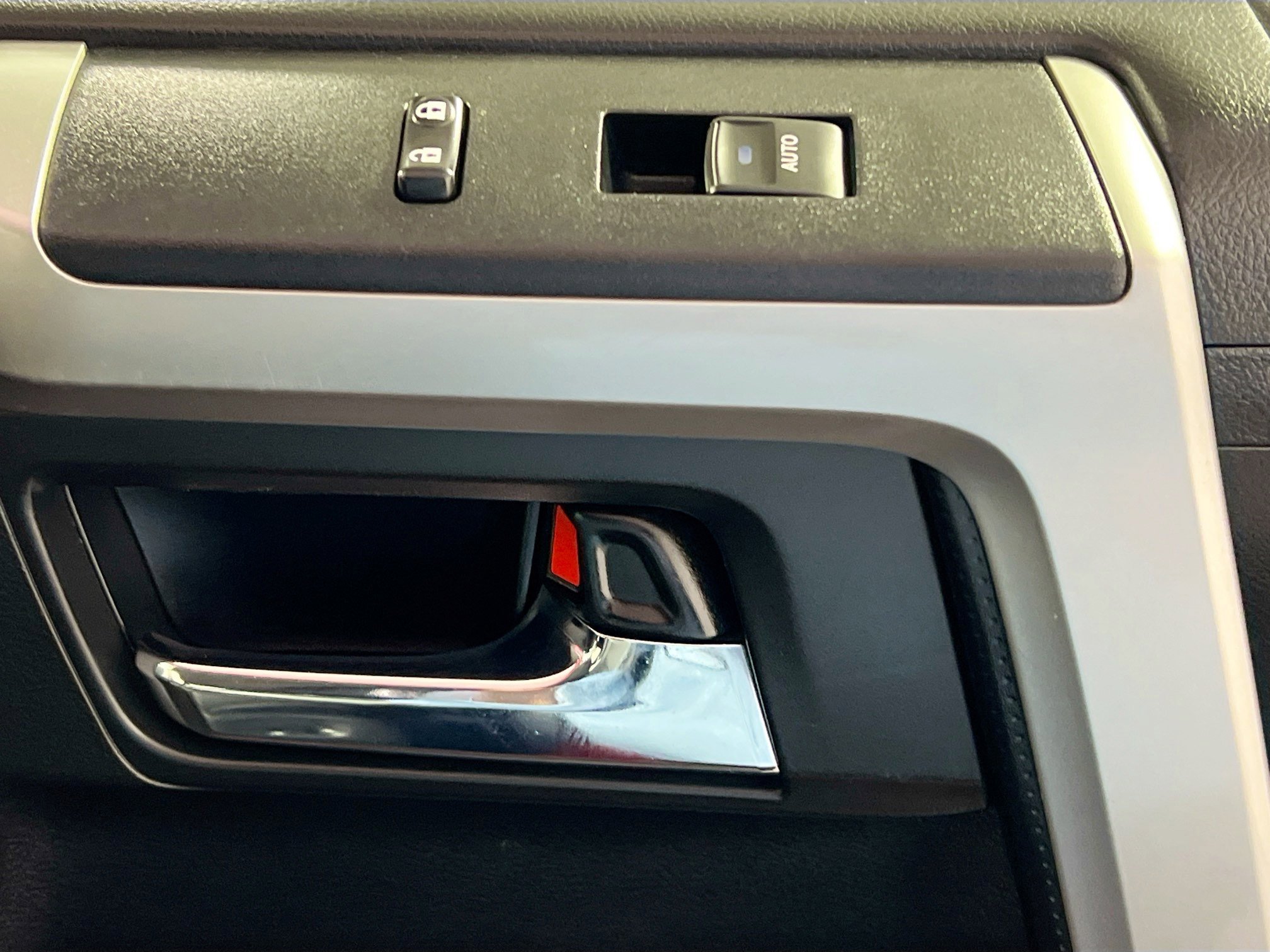 Used 2018 Toyota 4Runner SR5 Premium image 31