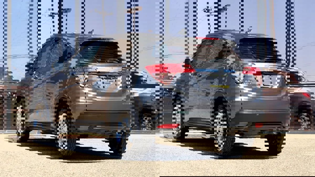 Used 2016 Honda HR-V LX image 13