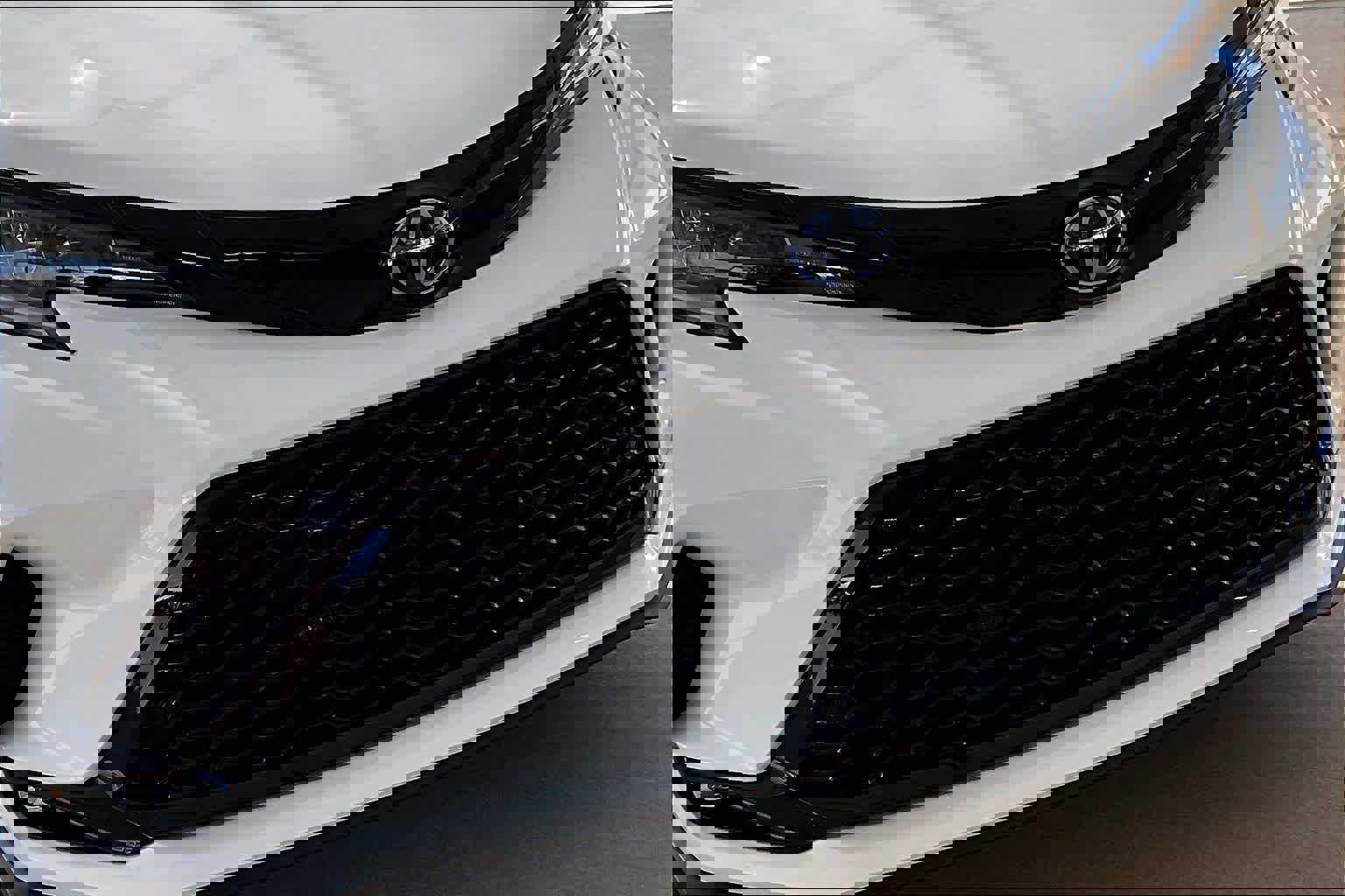 Used 2025 Toyota Sienna XSE image 29