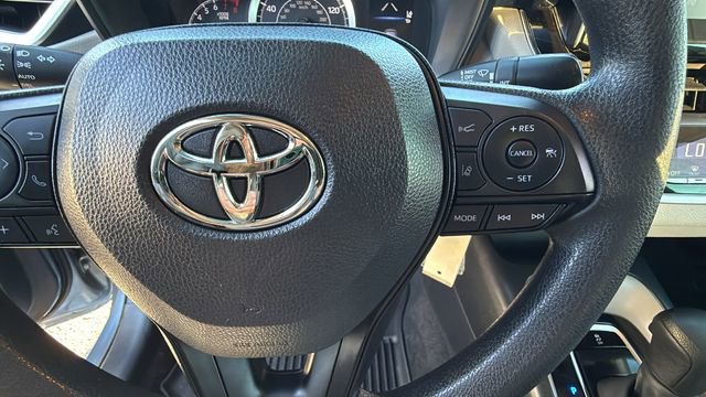 Used 2022 Toyota Corolla LE image 20