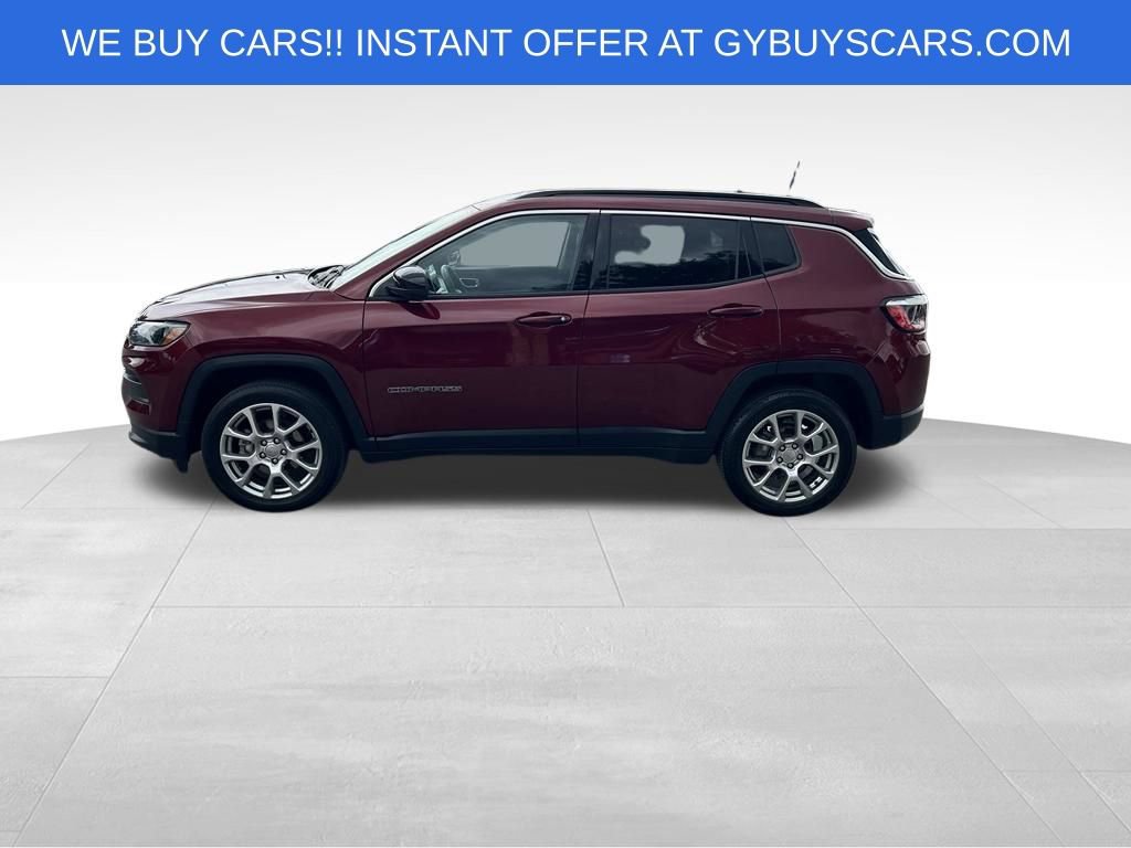 Used 2022 Jeep Compass Latitude AWD/4WD image 3