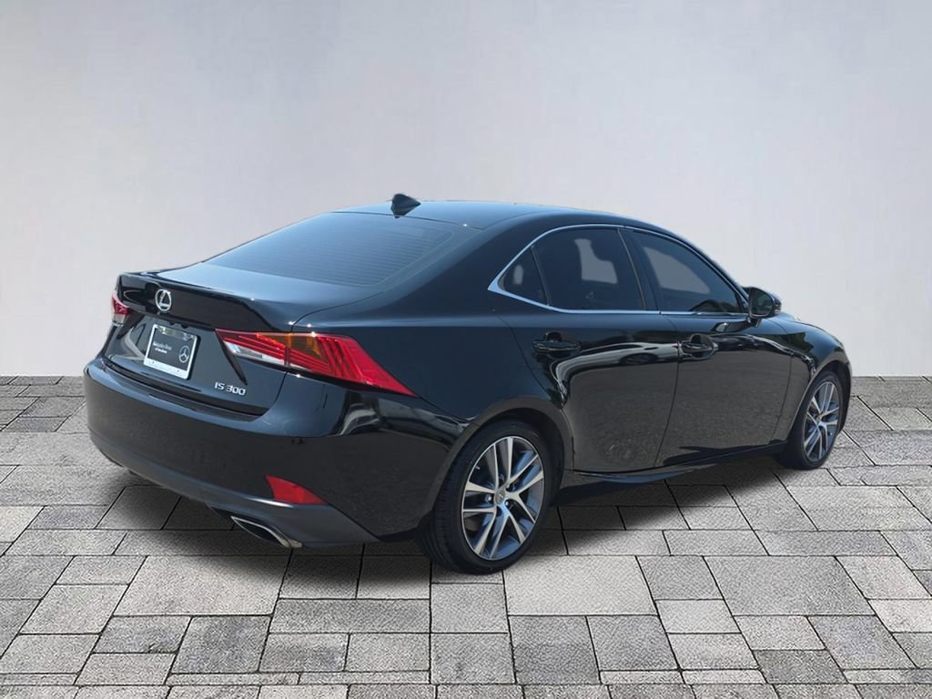 Used 2018 Lexus IS 300 w/ Accessory Package 2 RWD image 7