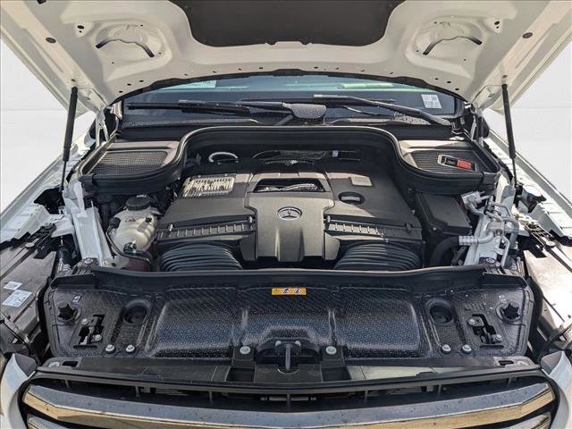 New 2026 Mercedes-Benz GLS 580 4MATIC image 16