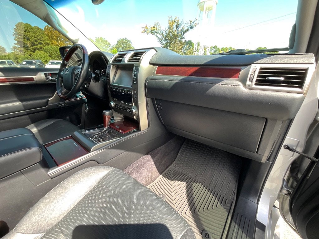 Used 2015 Lexus GX 460 image 37