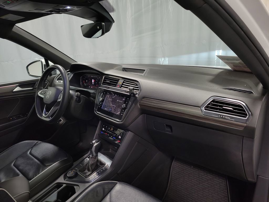 Used 2023 Volkswagen Tiguan SEL R-Line image 28