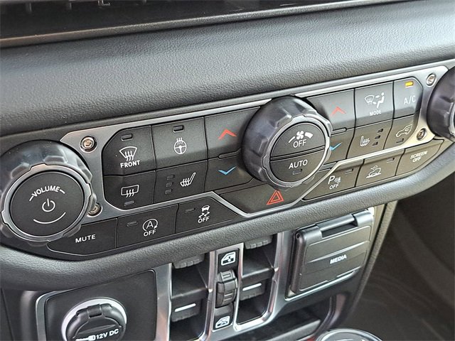 New 2025 Jeep Wrangler Sahara image 8