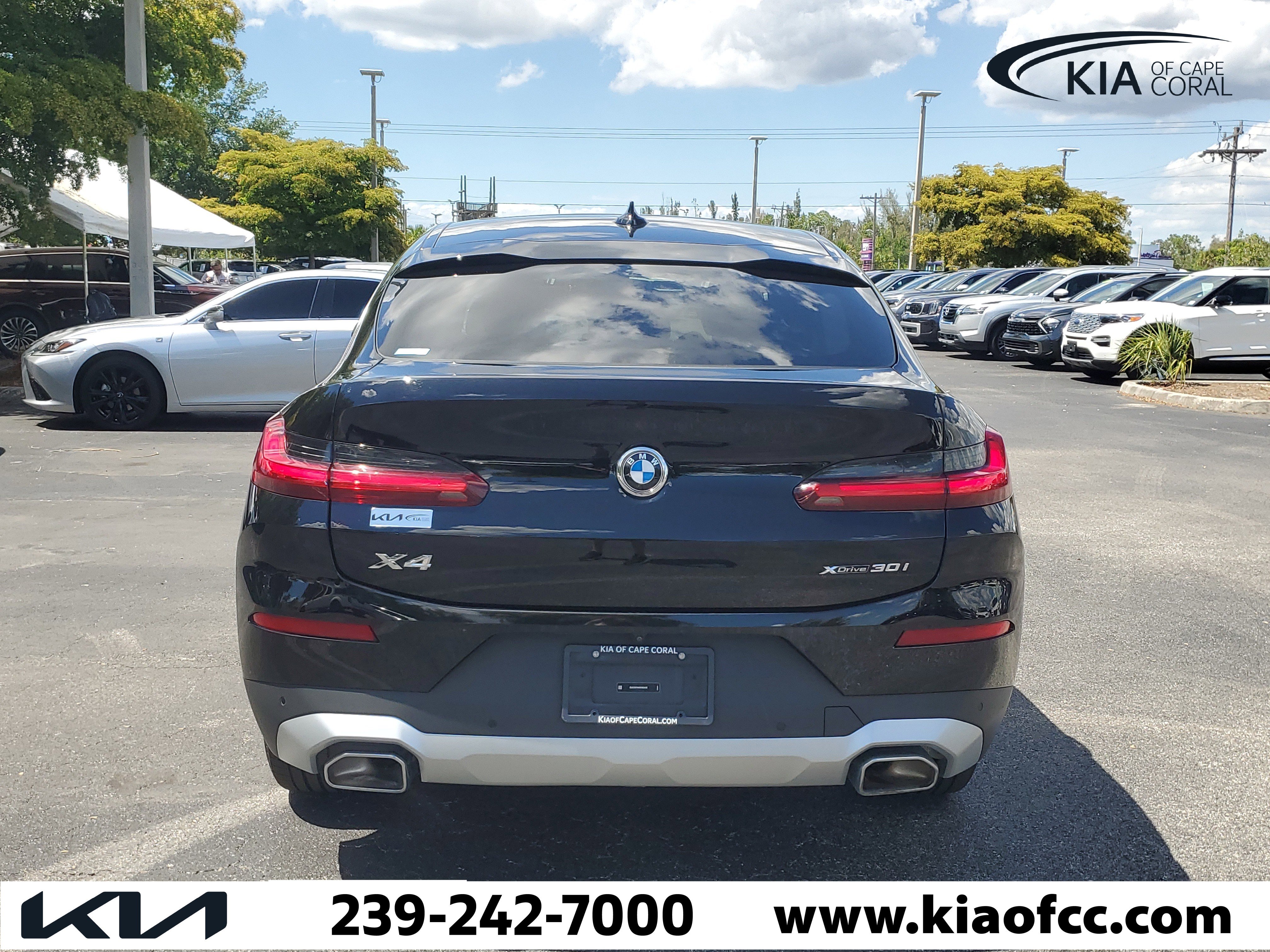 Used 2025 BMW X4 xDrive30i AWD/4WD image 5