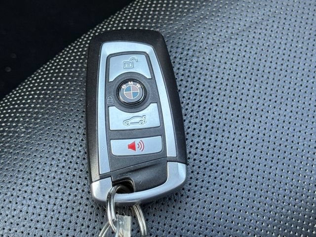 Used 2014 BMW 750i RWD image 31