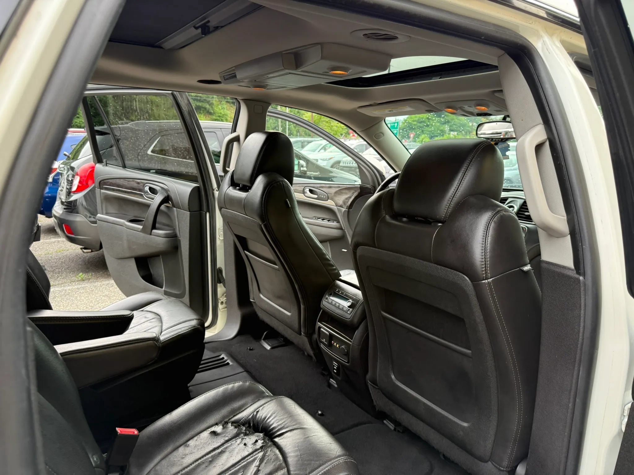 Used 2015 Buick Enclave Premium w/ Trailering Package AWD/4WD image 15