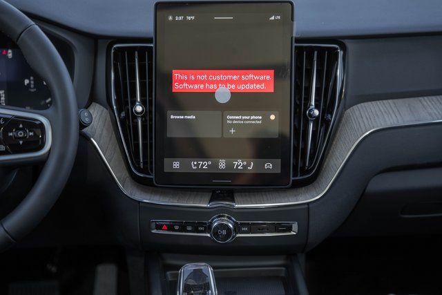 New 2026 Volvo XC60 B5 Plus w/ Protection Package Premier image 20