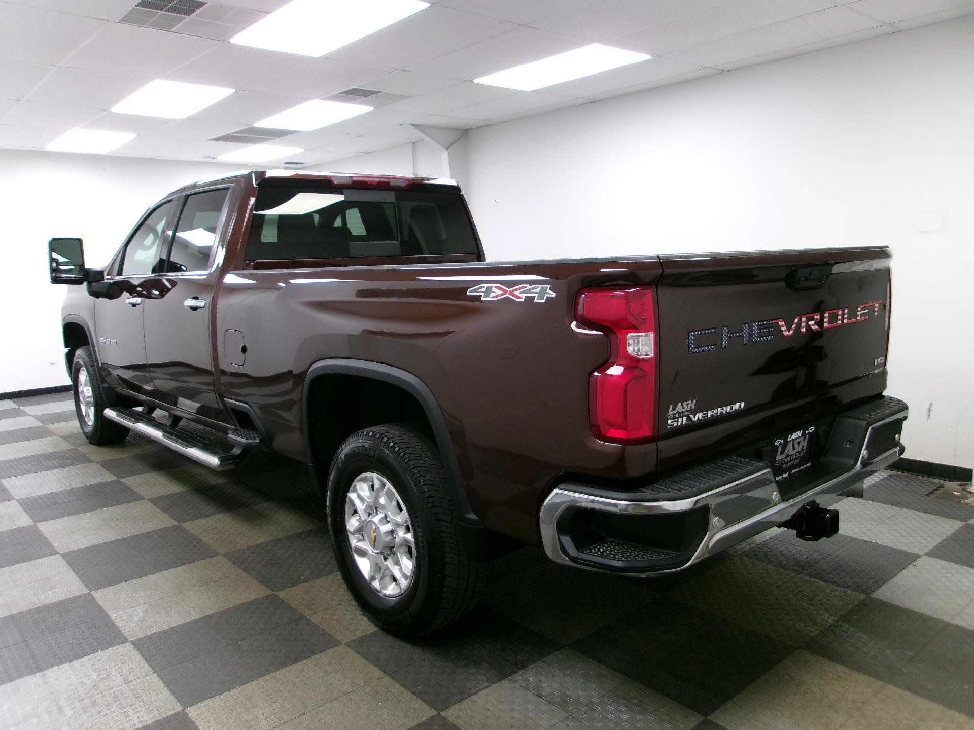 Used 2024 Chevrolet Silverado 2500 LTZ w/ LTZ Convenience Package AWD/4WD image 2