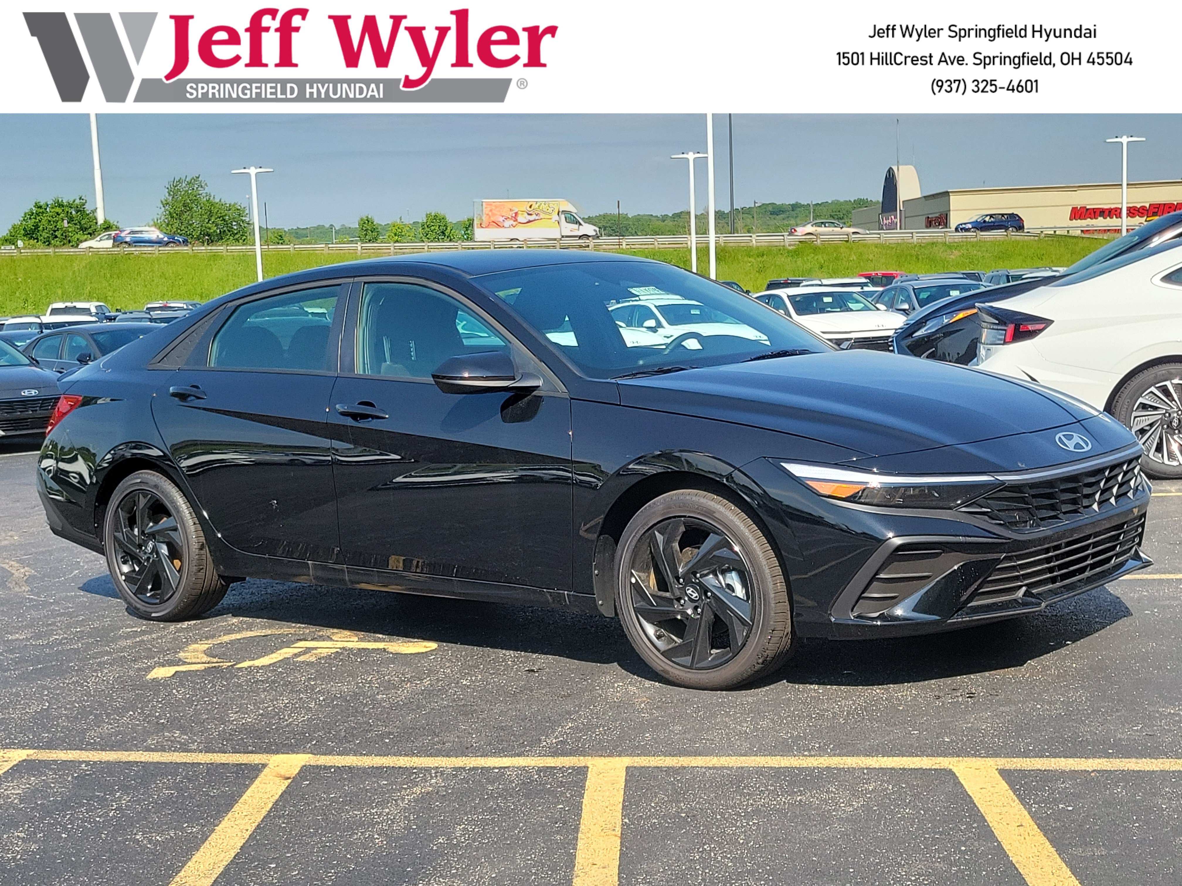 New 2026 Hyundai Elantra SEL w/ Cargo Package