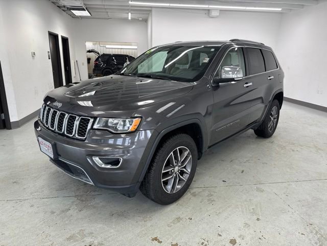 Used 2017 Jeep Grand Cherokee Limited AWD/4WD image 4