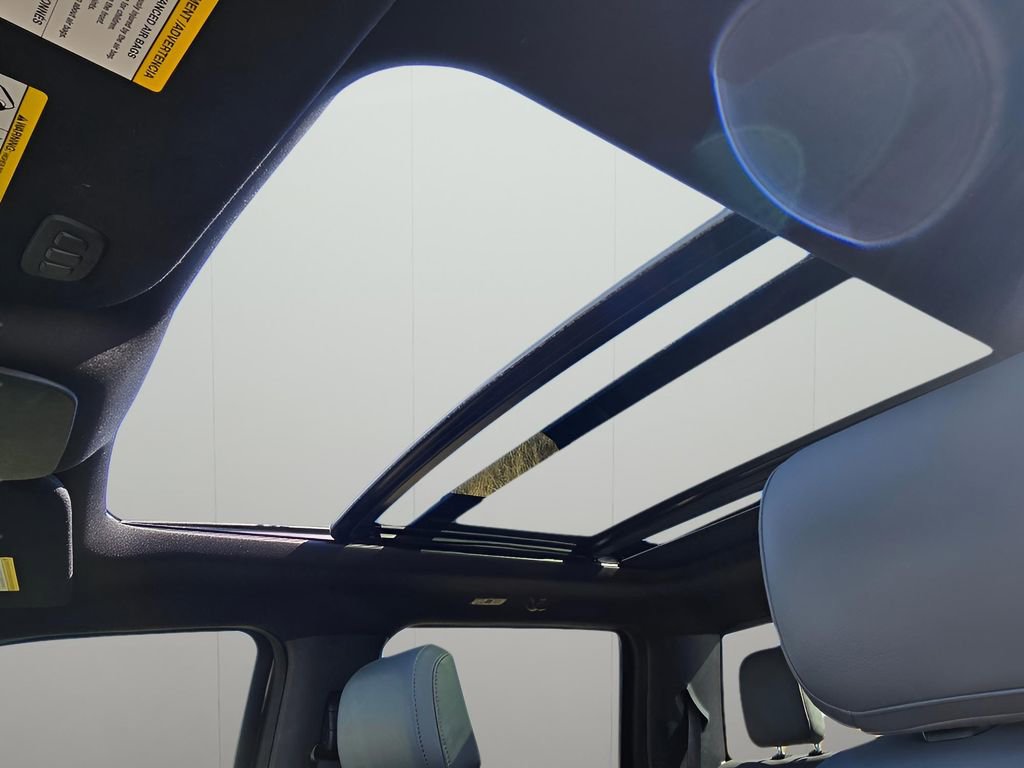 Used 2023 Ford F150 Lightning Lariat w/ Equipment Group 511A High image 18