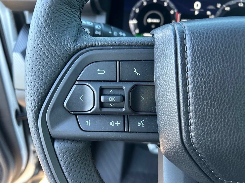 Used 2025 Toyota Tacoma TRD Pro AWD/4WD image 11