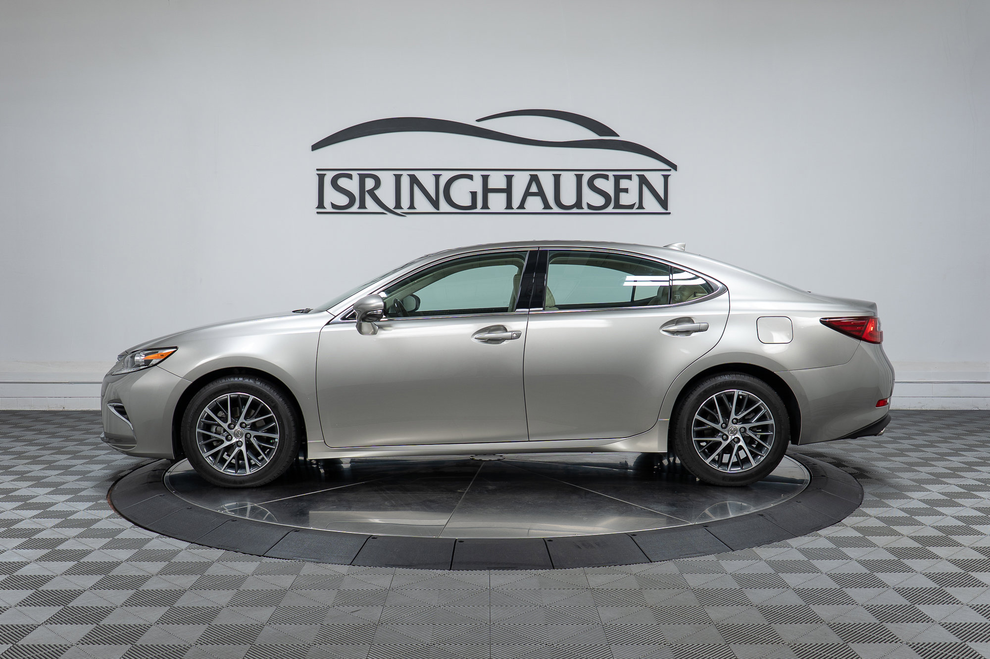 Used 2016 Lexus ES 350 w/ Luxury Package w/Wood Trim image 8
