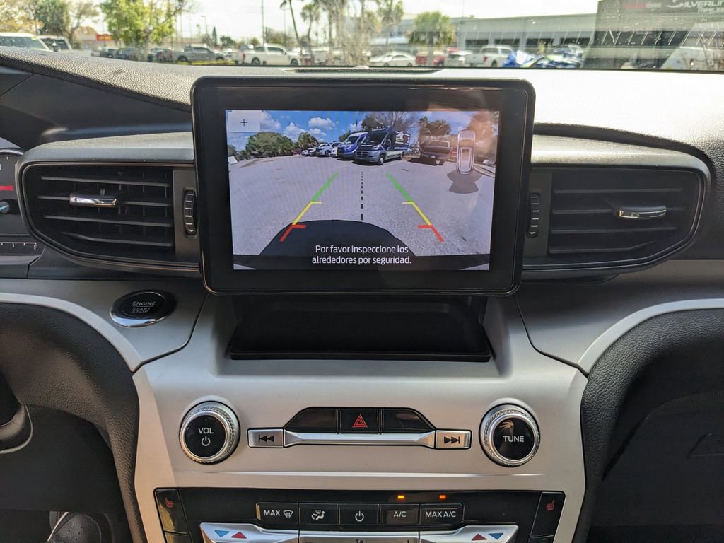 Used 2024 Ford Explorer XLT image 24