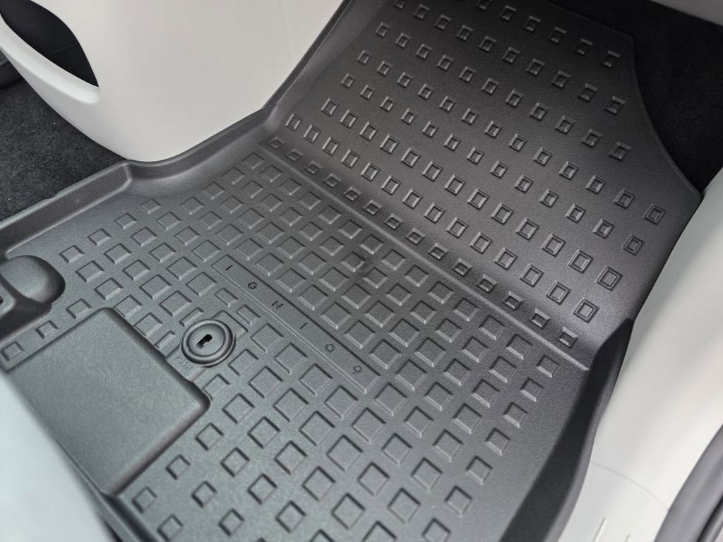 New 2026 Hyundai Ioniq 9 SE image 13