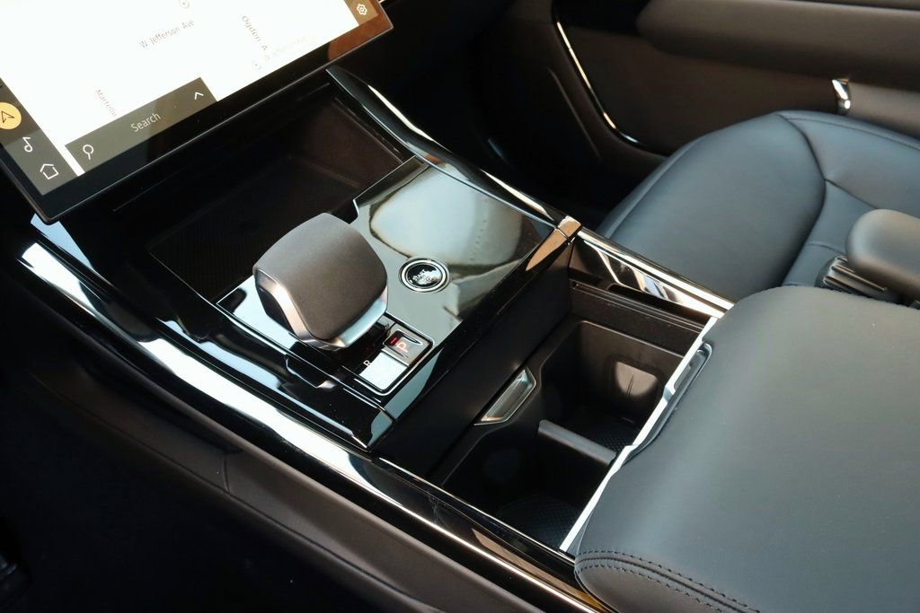 Used 2025 Land Rover Range Rover Sport Dynamic SE AWD/4WD image 25