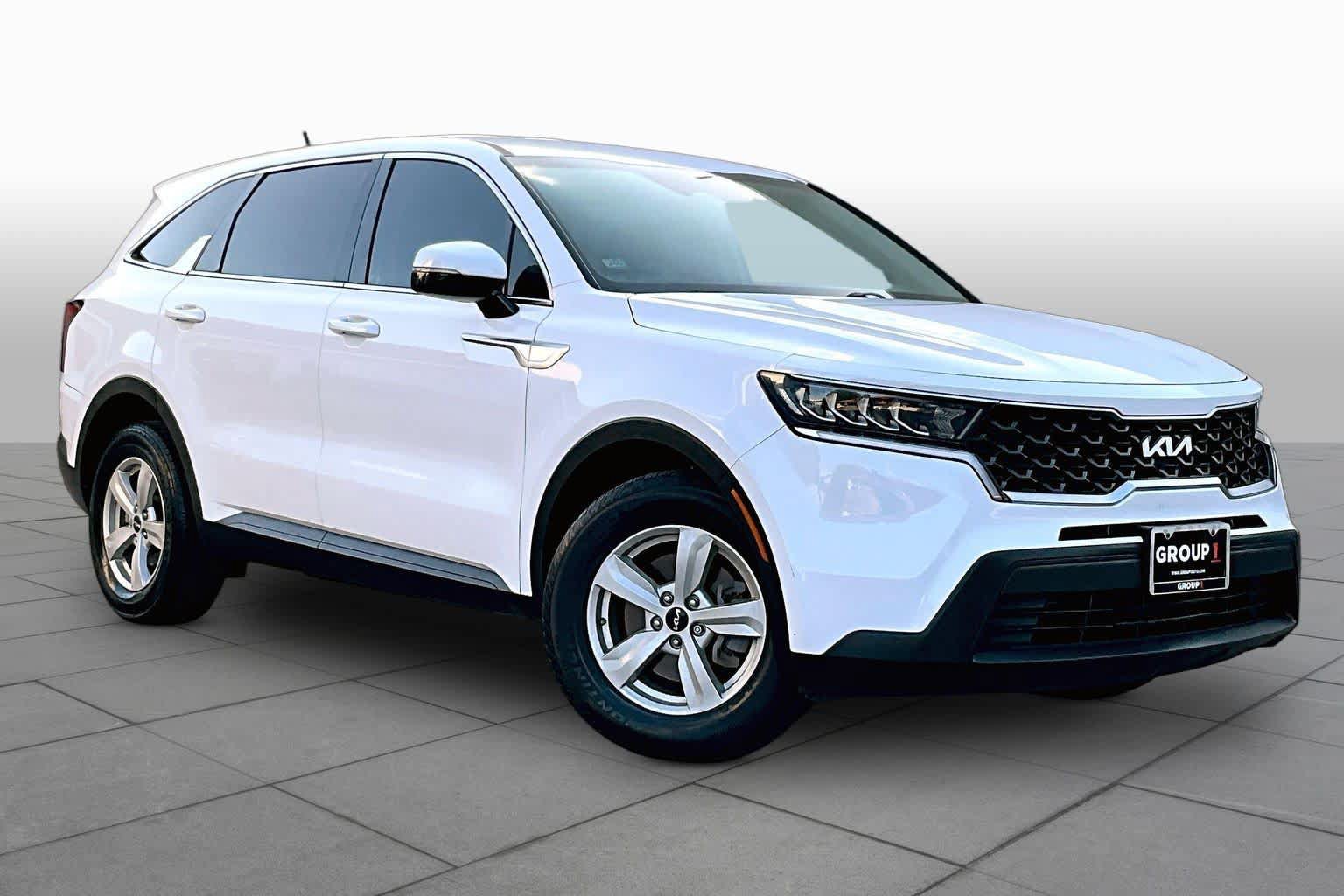 Used 2022 Kia Sorento LX FWD image 3