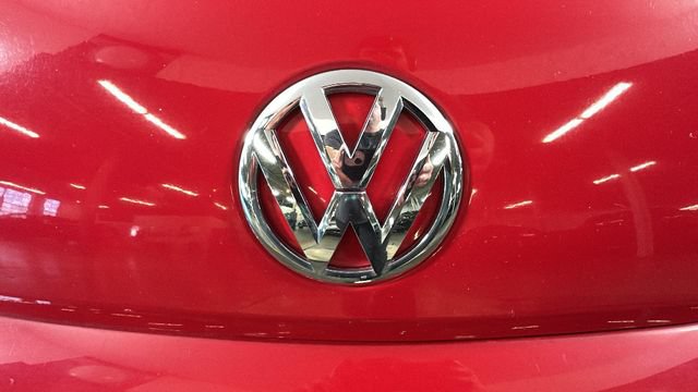 Used 2013 Volkswagen Beetle Turbo FWD image 8