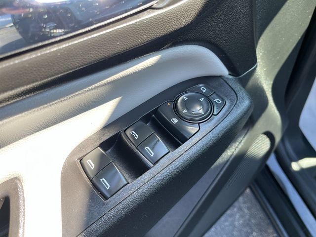 Used 2020 Chevrolet Equinox LS w/ LPO, Floor Liner Package FWD image 17