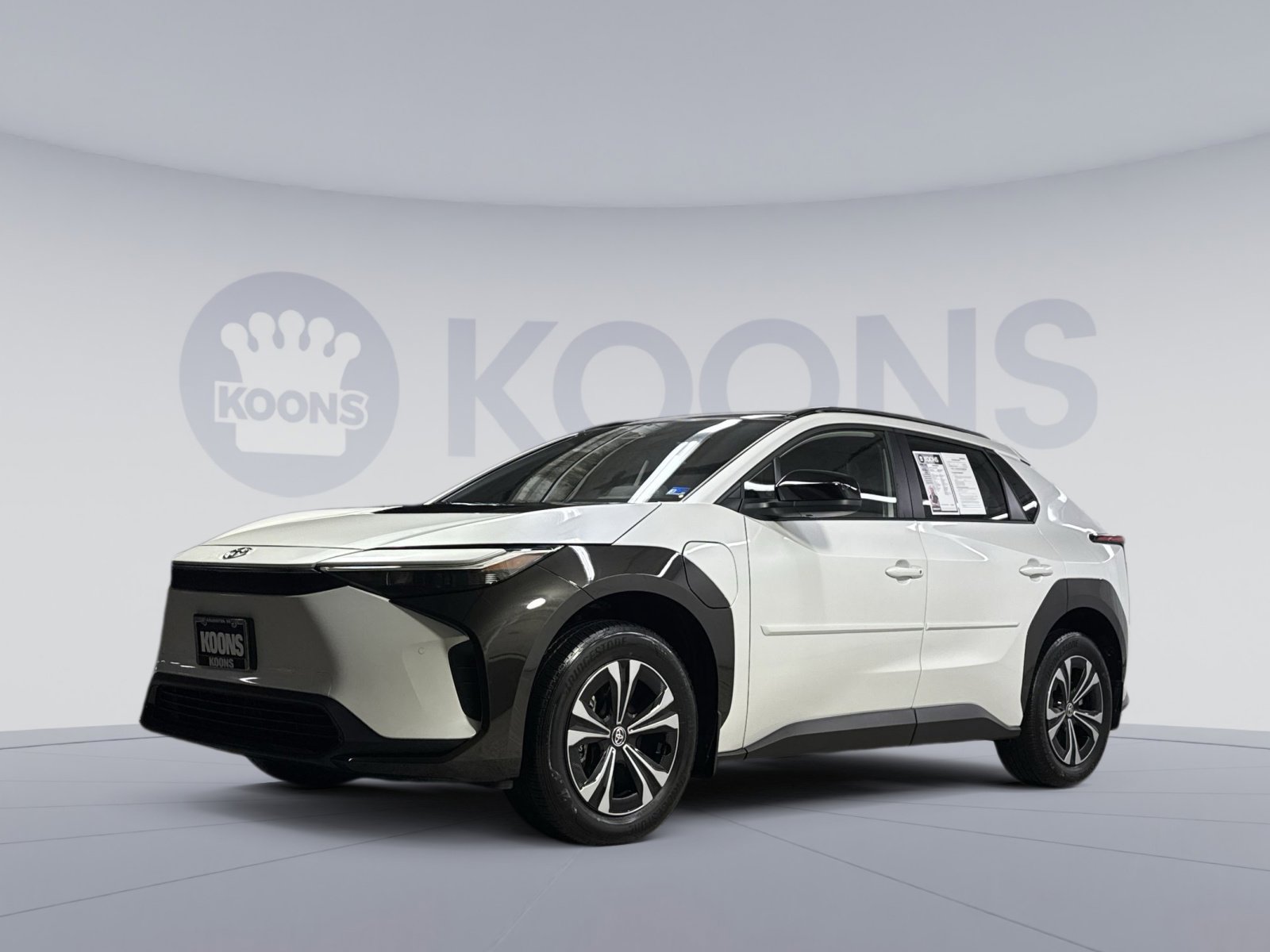 Used 2023 Toyota bZ4X XLE image 1