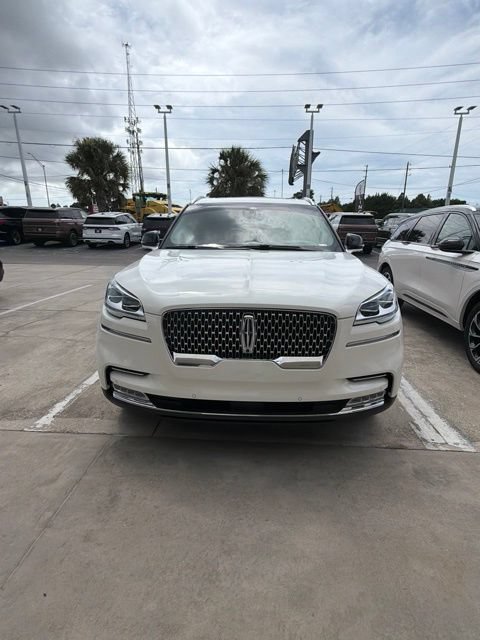 Certified 2020 Lincoln Aviator Reserve w/ Equipment Group 202A AWD/4WD image 13