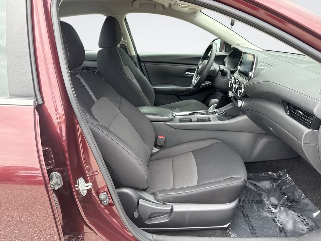 Used 2025 Nissan Sentra SV FWD image 25