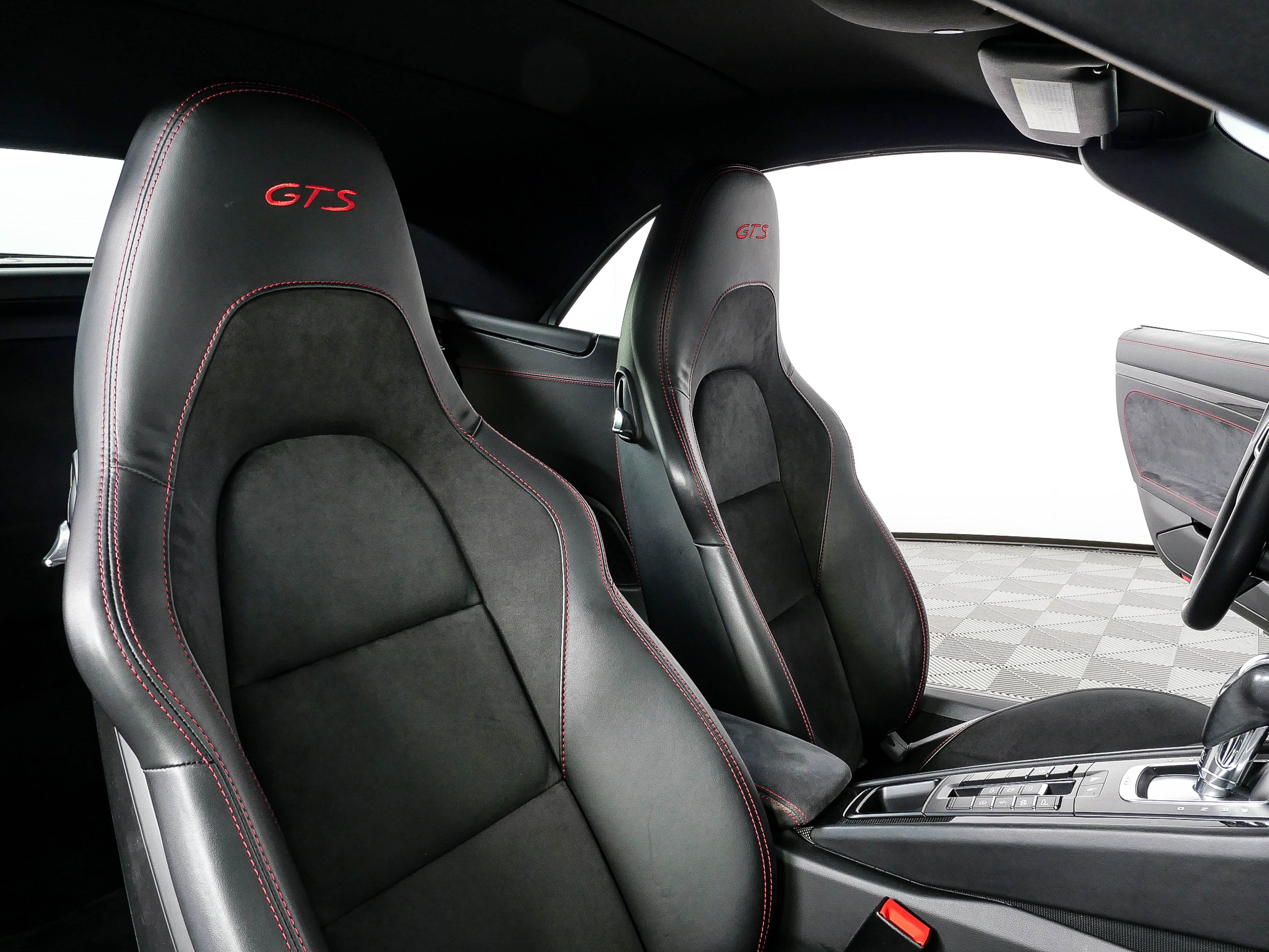 Certified 2018 Porsche 911 Carrera GTS RWD image 22