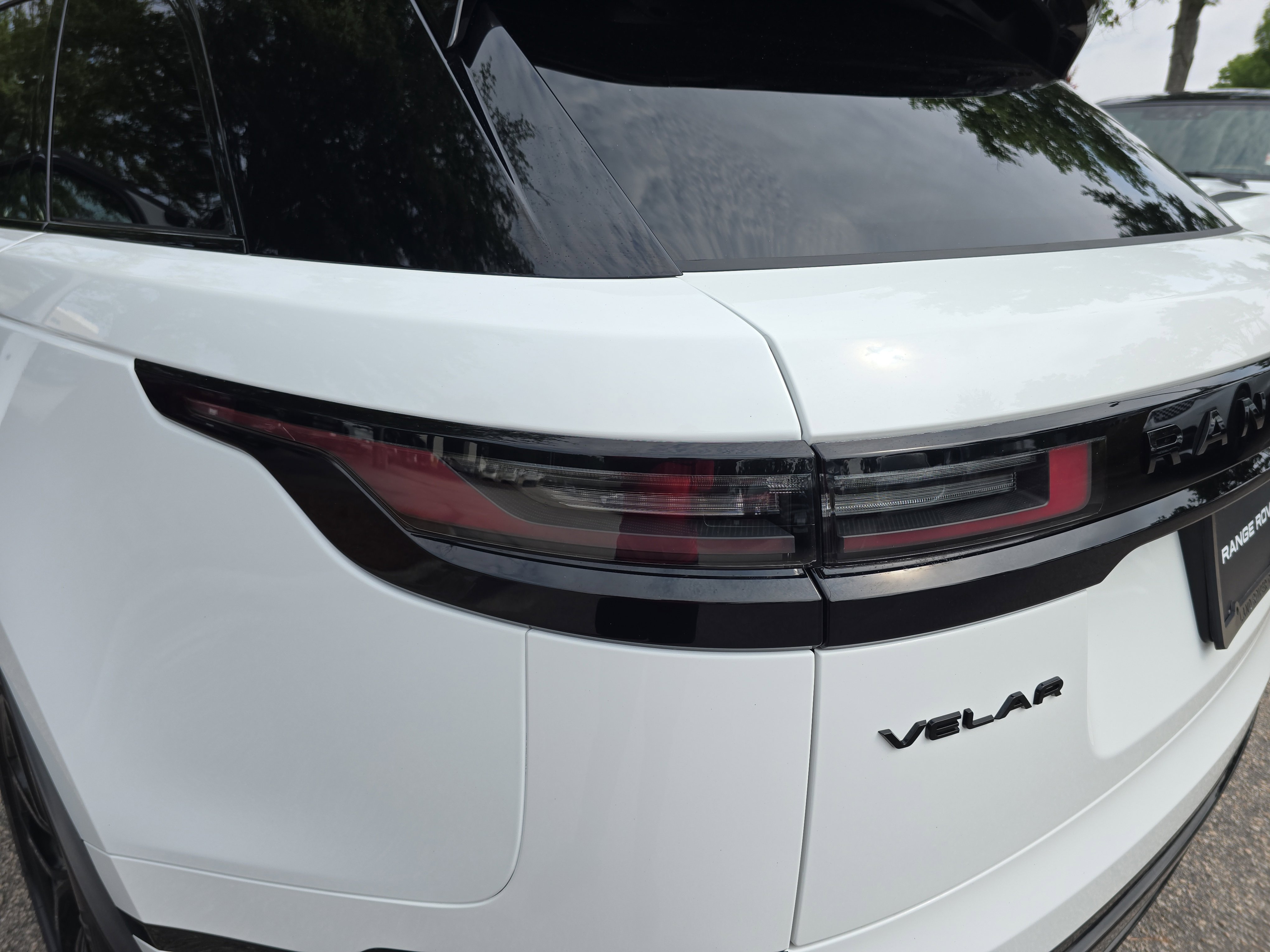 New 2026 Land Rover Range Rover Velar Dynamic SE image 35