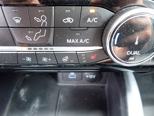 Used 2022 Ford Escape SE w/ SE Sport Appearance Package AWD/4WD image 26
