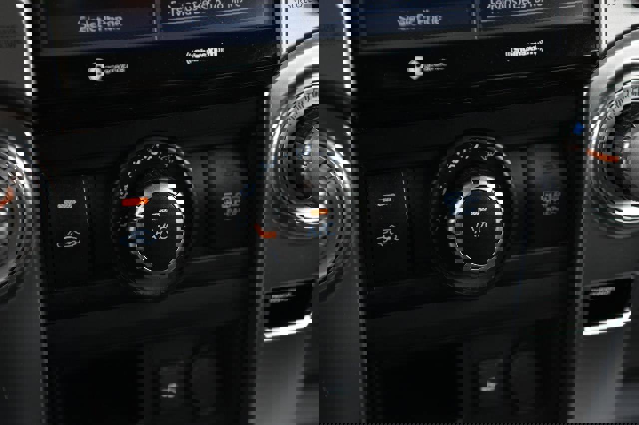 Used 2024 Toyota 4Runner SR5 image 32