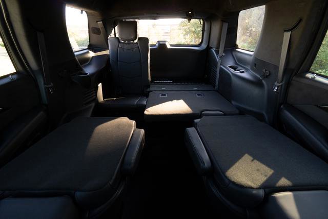 Used 2020 Cadillac Escalade Platinum image 30