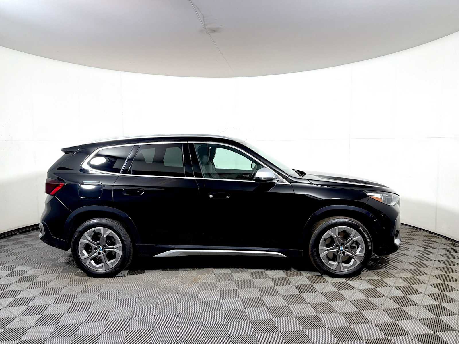 Used 2024 BMW X1 xDrive28i w/ Convenience Package AWD/4WD image 7