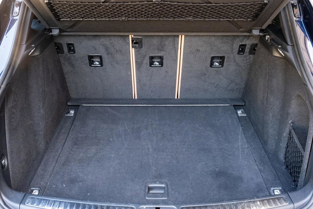 Used 2020 Porsche Macan image 32