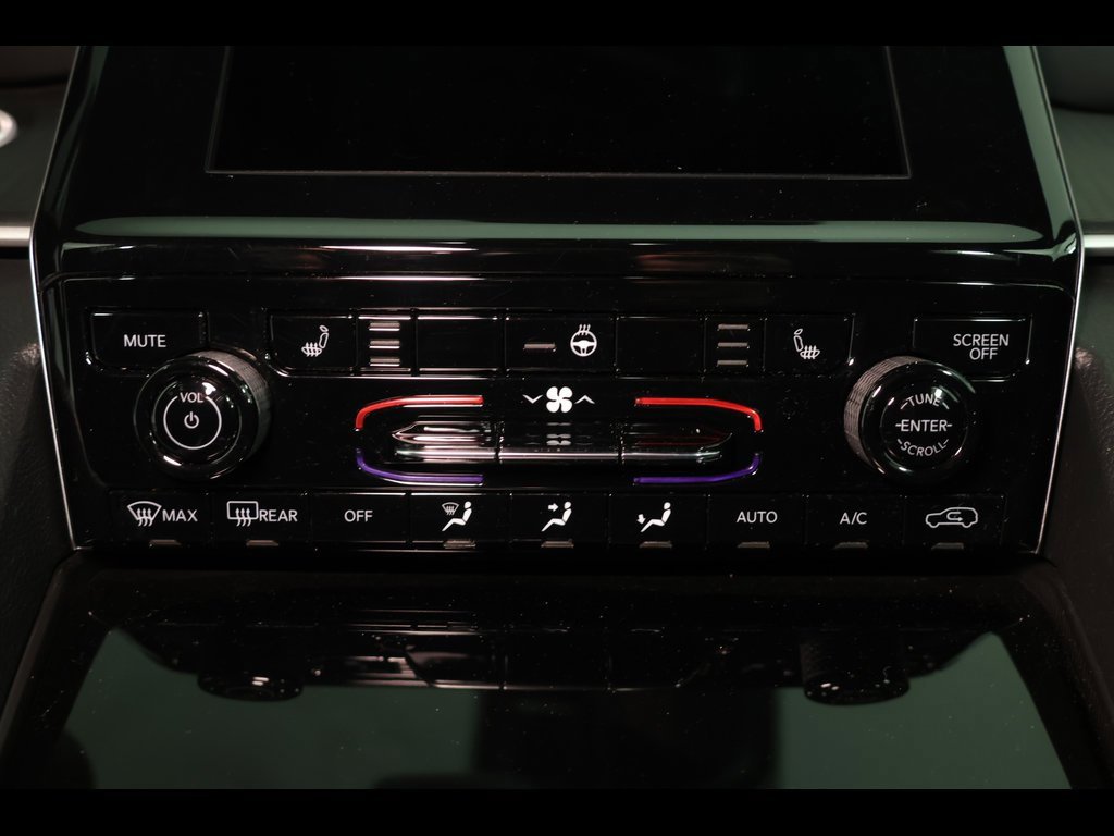 Used 2023 Jeep Grand Cherokee Altitude image 14