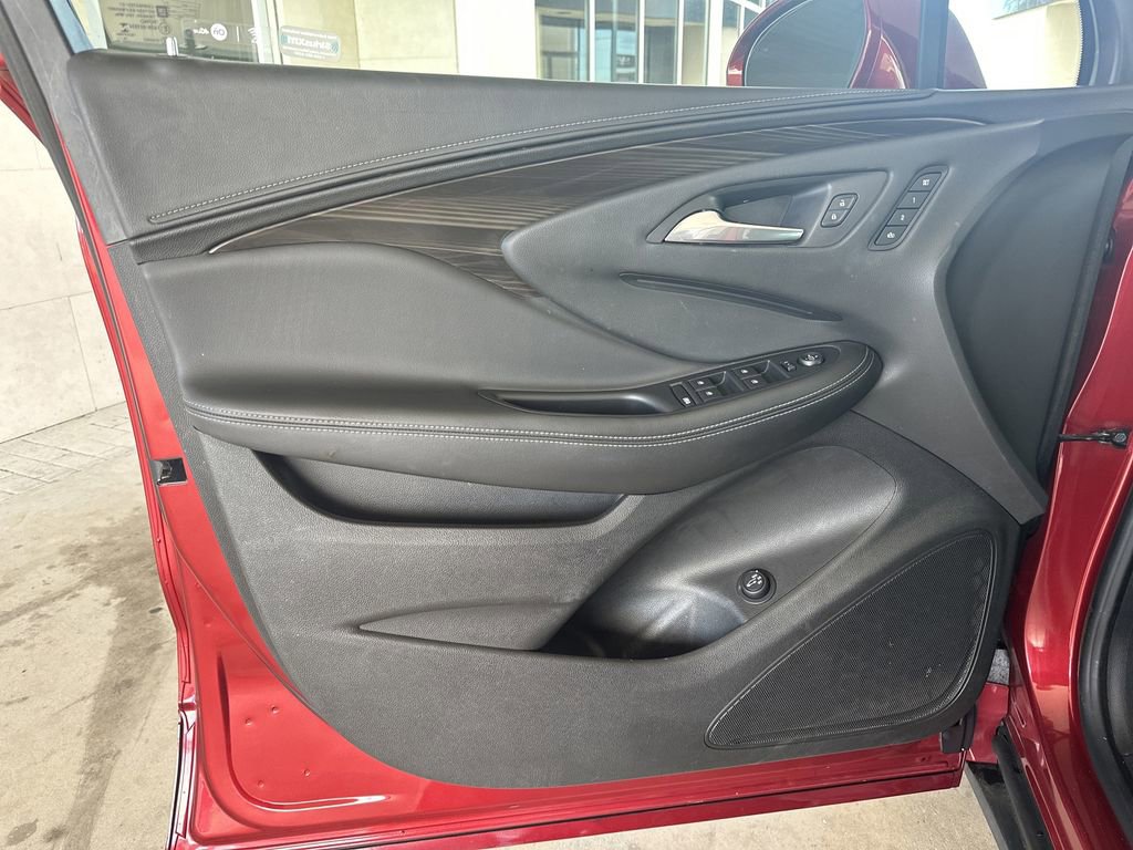 Used 2019 Buick Envision Essence image 11