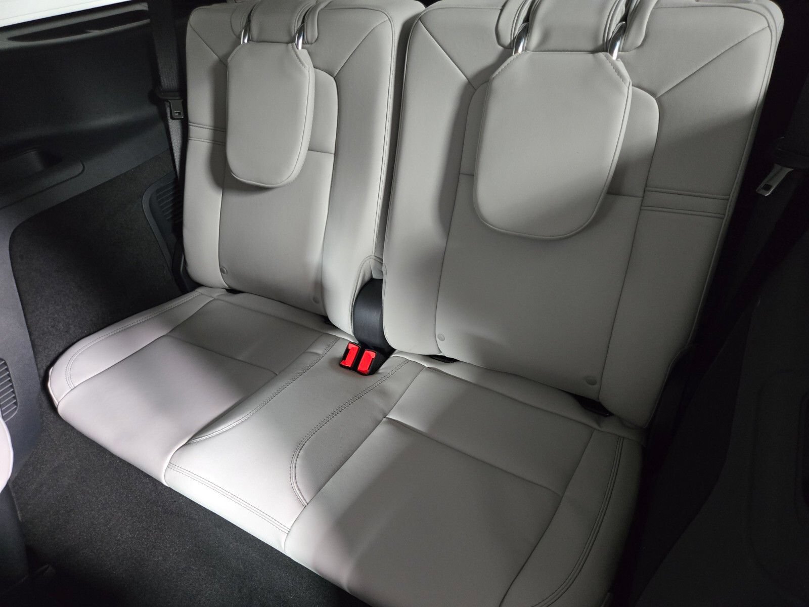 New 2026 Lincoln Aviator AWD image 14