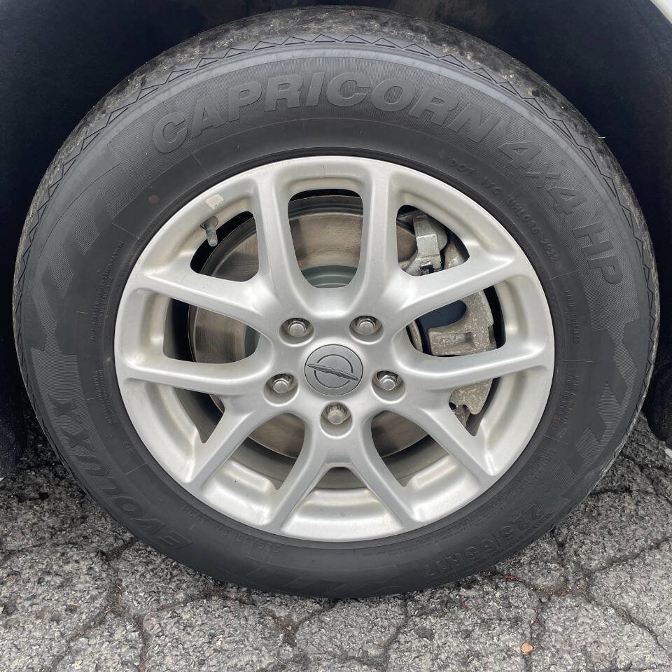 Used 2021 Chrysler Voyager Lxi image 9