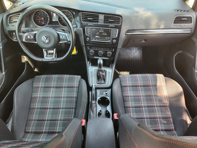 Used 2017 Volkswagen Golf 4-Door FWD image 25