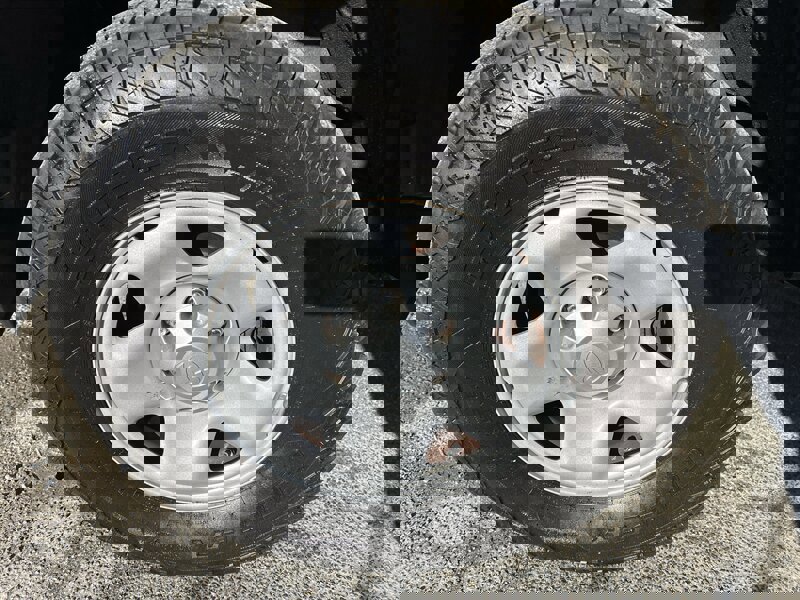 Used 2018 Toyota Tacoma SR image 7