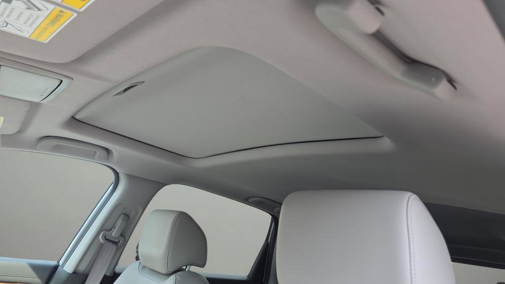 Used 2022 Honda CR-V Touring image 12