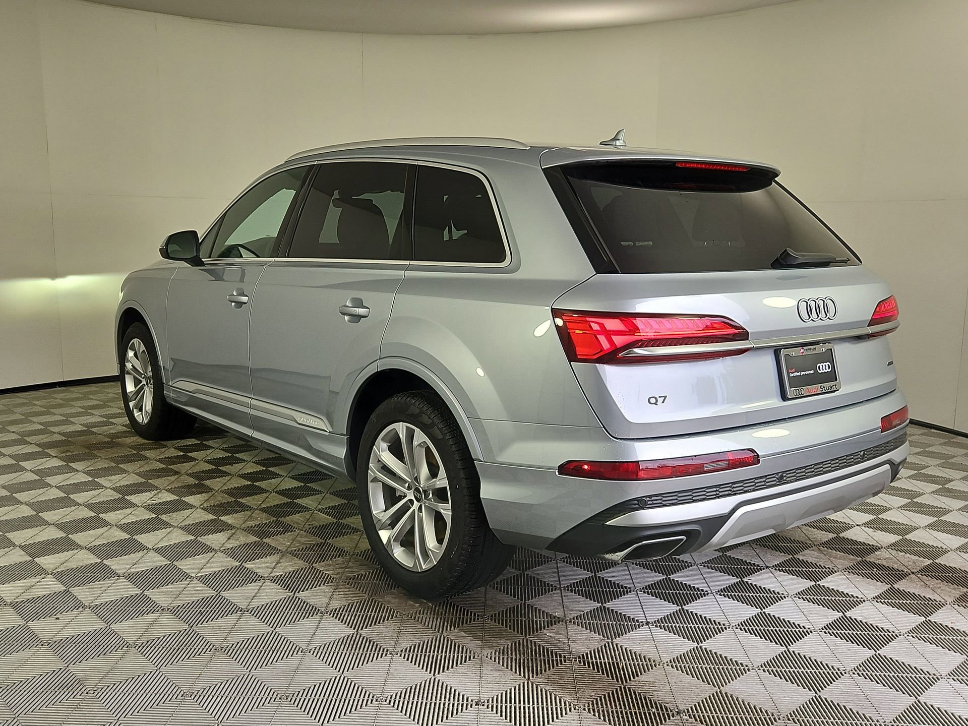 Certified 2025 Audi Q7 3.0T Premium image 5