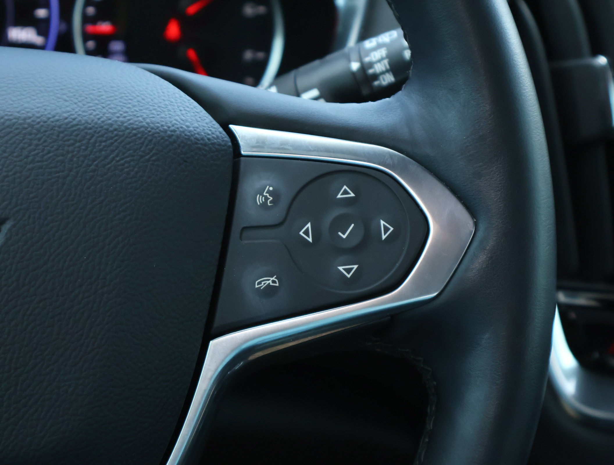 Used 2023 Chevrolet Traverse High Country AWD/4WD image 17