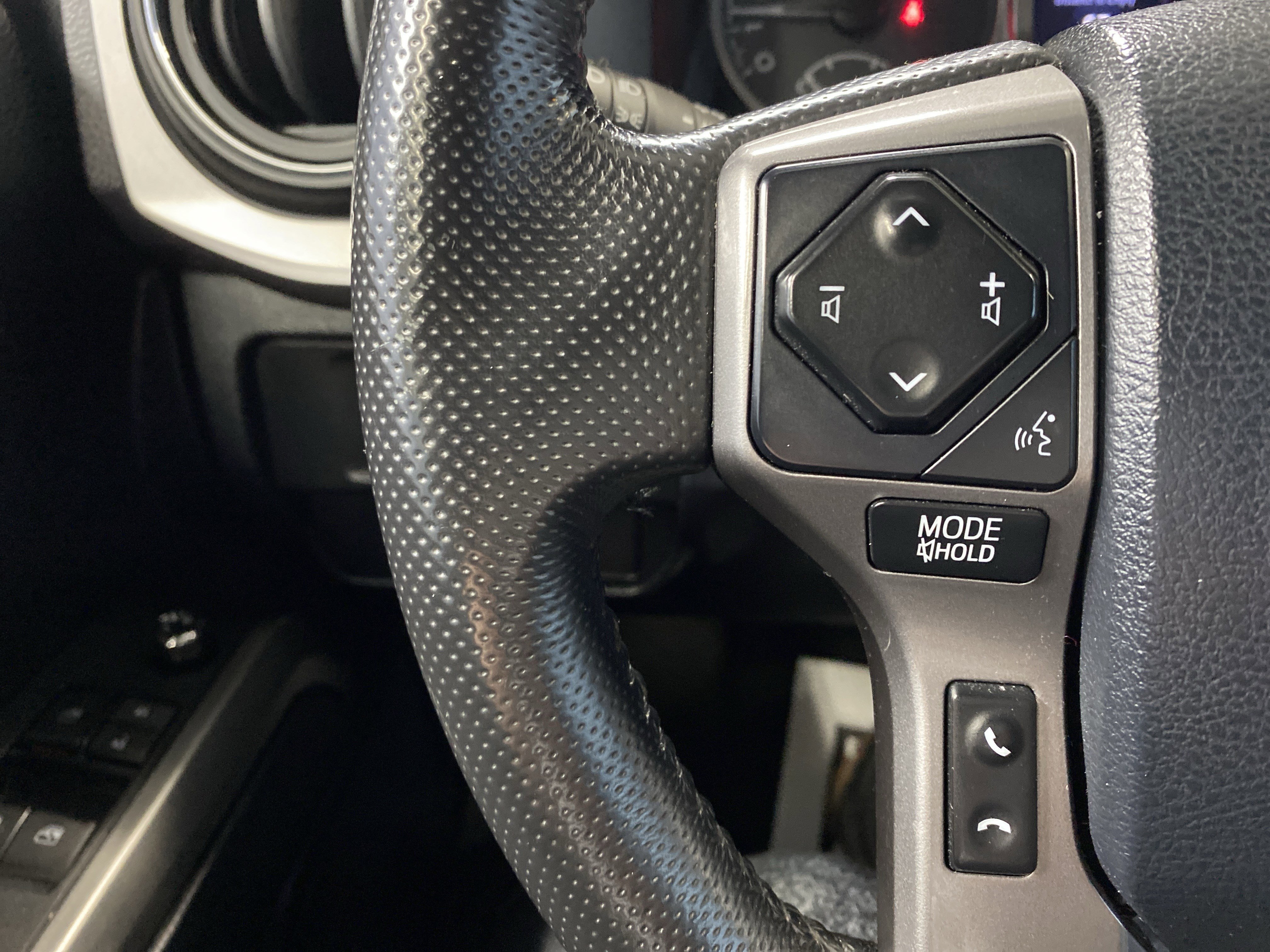 Used 2017 Toyota Tacoma 4x4 Access Cab image 20